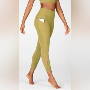 Make an offer! Fabletics ankle cut out